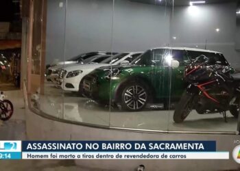 Assaltante é morto ao tentar roubar cordão de cliente armado dentro de loja de carros em Belém