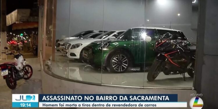 Assaltante é morto ao tentar roubar cordão de cliente armado dentro de loja de carros em Belém