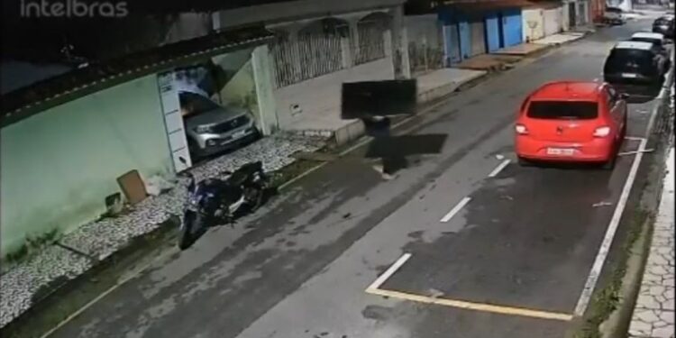 Criminosos rendem morador, invadem e roubam residência na Grande Belém