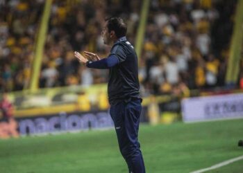 Daniel Paulista cita coragem e valentia do Remo após empate: 'A equipe foi muito guerreira' | Remo