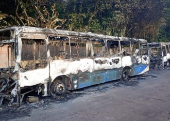 Dois ônibus são incendiados na Grande Belém | Pará