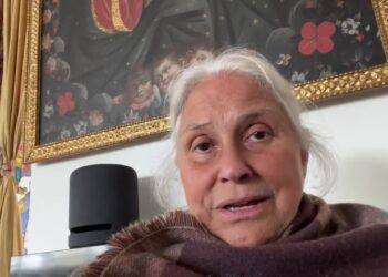 Fafá de Belém já se apresentou ao papa Francisco e lamenta perda: 'único, abriu o caminho que a igreja não pode recuar'