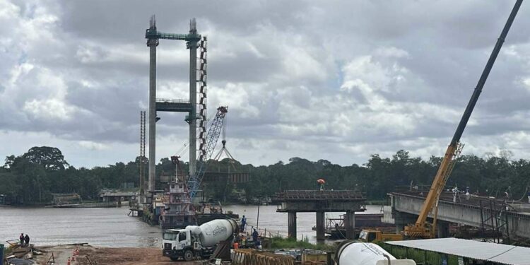 Governo do Pará inicia montagem da superestrutura da nova ponte estaiada entre Icoaraci e Outeiro | Belém