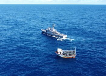 Navio apreendido em alto-mar, no Pará, com mais de uma tonelada de pescado, veio do Ceará, indica Marinha