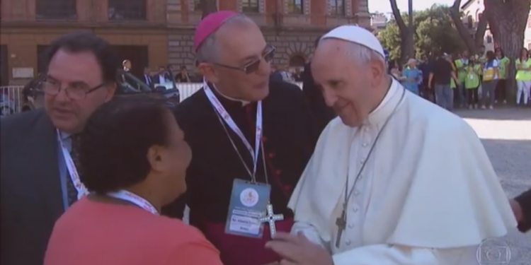 Relembre dia em que Tia Socorro, dona de abrigo para crianças no Pará, conheceu papa Francisco e emocionou brasileiros em rede nacional | Pará