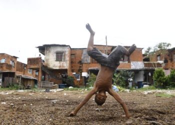 Reportagem sobre saltos na 'Serragem da Terra Firme' ganha homenagem da Câmara de Belém | Esportes