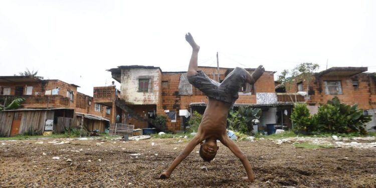 Reportagem sobre saltos na 'Serragem da Terra Firme' ganha homenagem da Câmara de Belém | Esportes