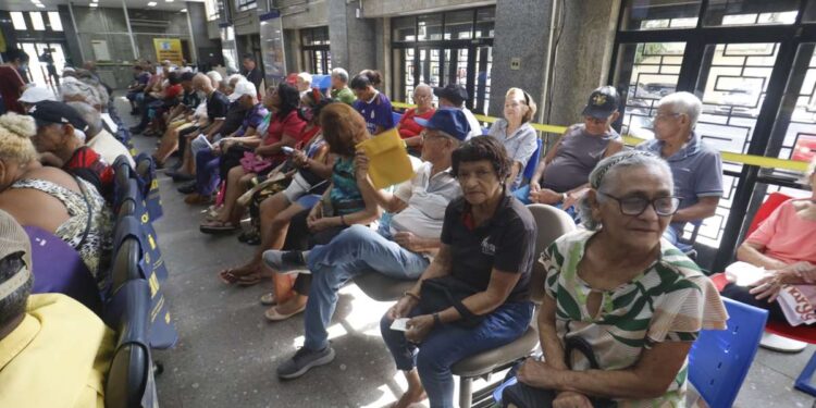 110 agências dos Correios começam a atender aposentados com descontos indevidos do INSS no Pará | Economia