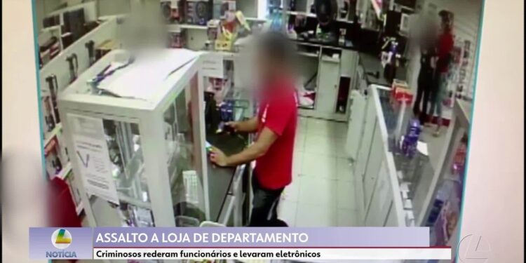 Ação policial termina com dois presos e um suspeito morto após assalto em loja na Grande Belém