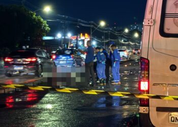 Acidente entre moto e carreta deixa dois mortos, em Belém