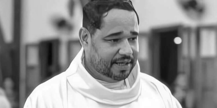 Corpo do padre Cleiton Liker é velado em Marituba nesta terça-feira (20/5) | Belém