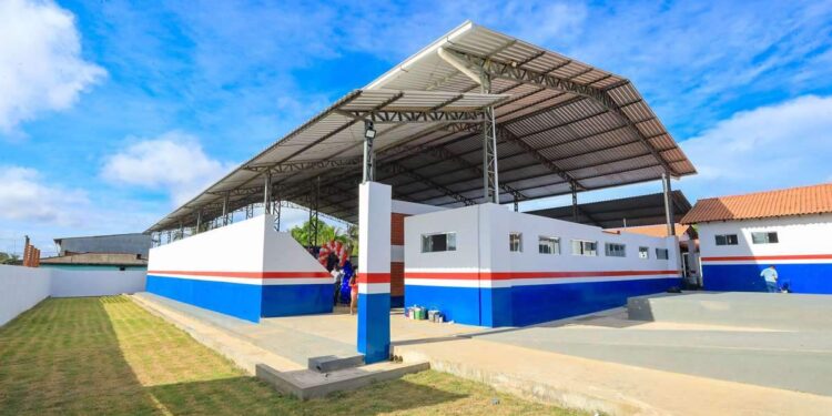 Governo do Pará entrega escola em Jacareacanga e reforça compromisso com a educação | Pará