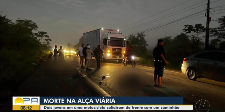 Jovens morrem após moto colidir com caminhão na Alça Viária, no Pará