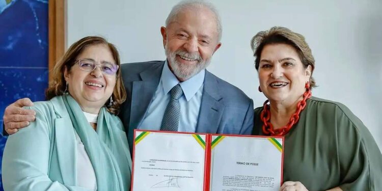 Lula empossa Márcia Lopes no Ministério das Mulheres | Política