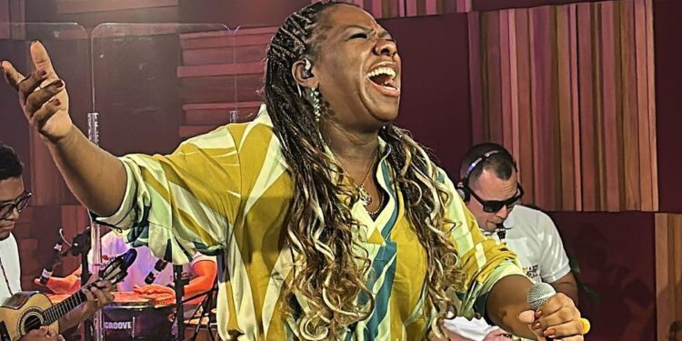 Mariza Black comemora aniversário com show especial em Belém