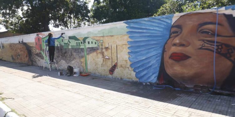 Mural na UFPA que transforma queimadas da Amazônia em manifesto visual é entregue | Belém