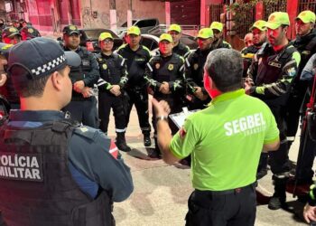 Operação remove veículos irregulares e libera via pública | Belém