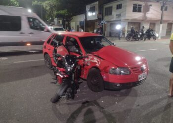 Passageiro de moto morre em acidente com carro no bairro da Batista Campos, em Belém