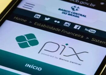 Pix apresenta instabilidade e usuários relatam problemas em transferências e pagamentos | Economia