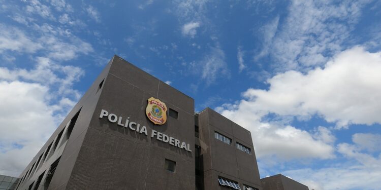 Polícia Federal investiga desvio de cartões de vale-alimentação no PA