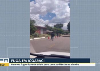 Policial corre na rua após detento se jogar de ônibus em Belém; VÍDEO