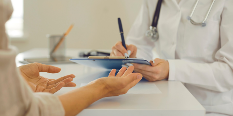 Seguro de Responsabilidade Civil: proteção essencial para profissionais da área da saúde | Sicredi Gente que Coopera Cresce