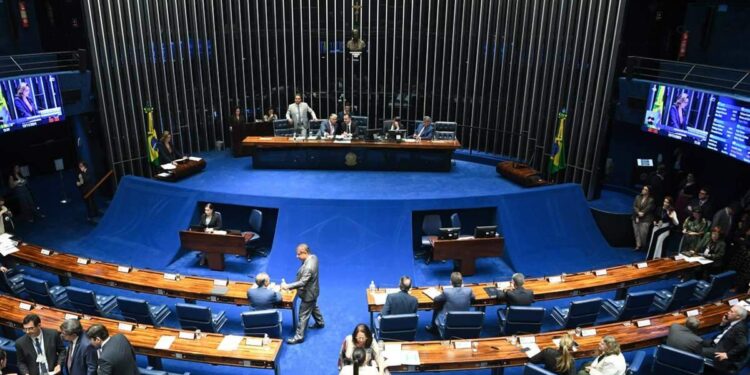 Senado vai avaliar reajuste e restruturação de carreiras de servidores federais aprovados na Câmara | Economia