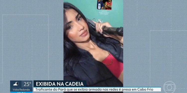 Traficante do Pará que se exibia armada com fuzil em favelas do Rio é presa: 'Minha mãe sabe que eu sou bandida, sabe que eu trafico' | Rio de Janeiro