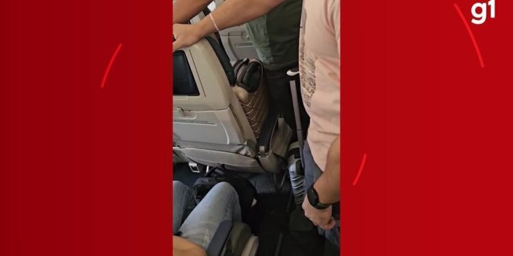 VÍDEO: Voo é evacuado após combustível de aeronave vazar antes de decolagem em Belém