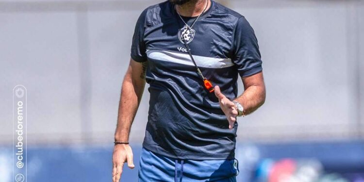 Antônio Oliveira conquista sua 1ª vitória pelo Remo, mas fala em ajustes na equipe: "Me preocupa" | Remo