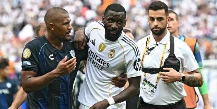 Árbitro aciona protocolo contra racismo após denúncia de Rudiger contra argentino | Futebol