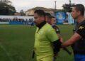 Árbitro é preso durante final de campeonato de futebol amador no Guarujá | Brasil