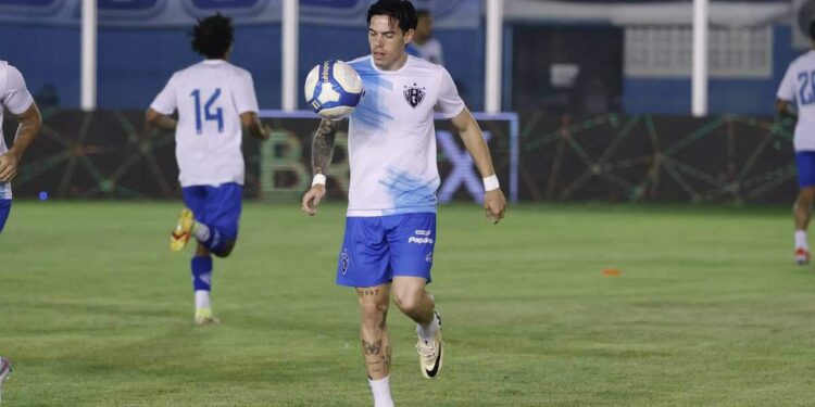 Atacante Borasi é reintegrado ao elenco do Paysandu, mas pode não permanecer na equipe