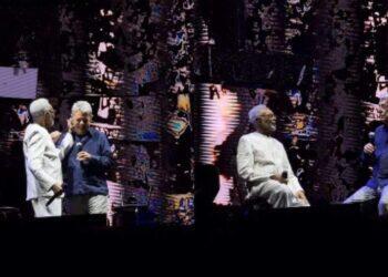 Chico Buarque faz participação surpresa em show de Gilberto Gil no Rio | Cultura