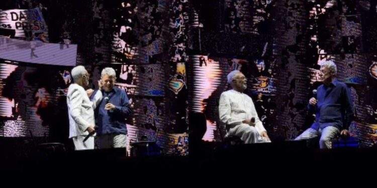 Chico Buarque faz participação surpresa em show de Gilberto Gil no Rio | Cultura
