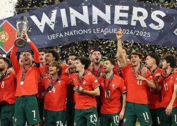 Cristiano Ronaldo jogou final lesionado: 'Pela seleção, se tivesse que quebrar uma perna, quebrava' | Esportes