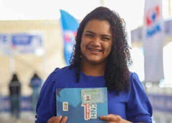 Estado entrega mil CNHs e mais de 670 títulos de terra em Abaetetuba | Pará