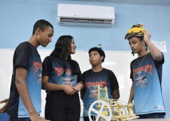 Estudantes de escola pública criam projeto de cadeira de rodas automática sustentável | Belém