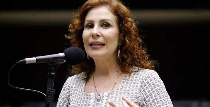 Foragida e com redes bloqueadas, Zambelli convoca ato na Paulista em vídeo divulgado por aliados | Brasil