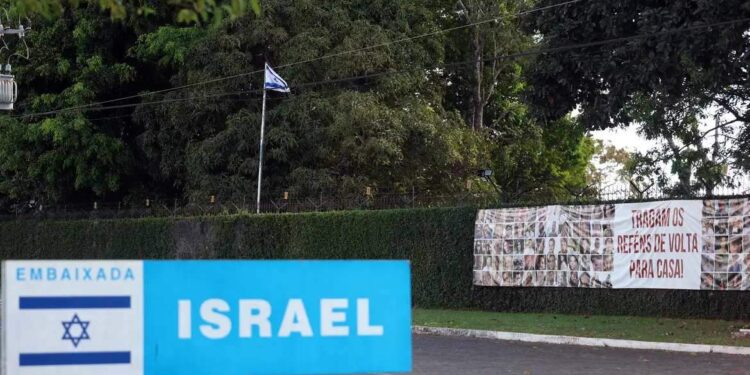 Israel fecha embaixada e consulado no Brasil após ataque ao Irã | Mundo