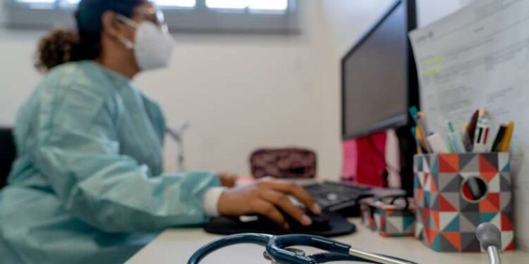 Ministério da Saúde prorroga até 11/07 prazo para adesão ao programa Mais Médicos Especialistas | Variedades