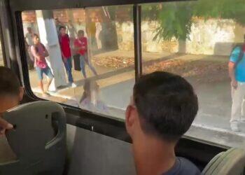 Ônibus de Outeiro, em Belém, têm itinerário alterado, mas passageiros reclamam que mudança não é cumprida