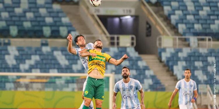 Paysandu perde de novo e se atola na lanterna da Série B