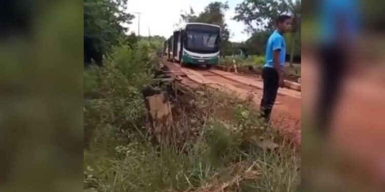 Ponte de madeira em situação crítica causa transtornos na zona rural de São Domingos do Capim | Pará
