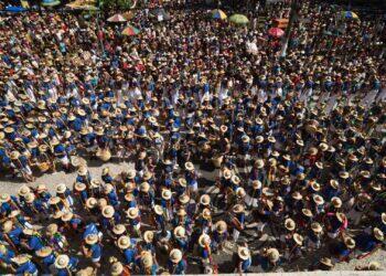 Primeiro Arrastão do Pavulagem leva milhares de pessoas às ruas de Belém neste domingo, 15; FOTOS