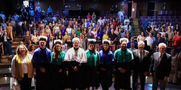 Uepa realiza cerimônia de recondução aos cargos de reitor e vice-reitora da Universidade | Pará