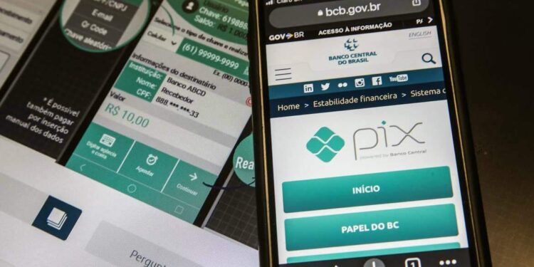 Usuários em redes sociais reclamam de falha no Pix da Caixa | Economia