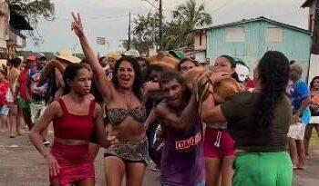 VÍDEO: ‘Festa da Cobra’ movimenta Soure com manifestações culturais e participação popular | Cultura