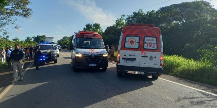 Acidente com ônibus deixa feridos na BR-010, em Aurora do Pará