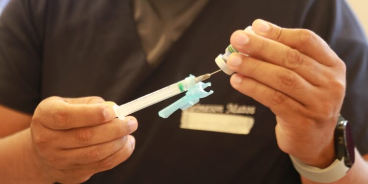 Belém inicia aplicação da nova vacina contra meningite em crianças; veja onde vacinar | Pará